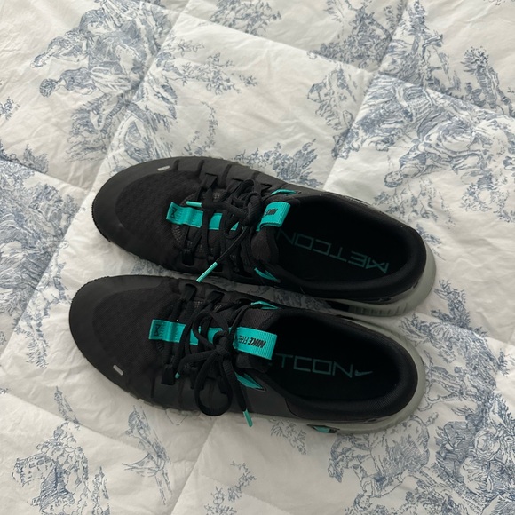 Nike metcons - Picture 3 of 5